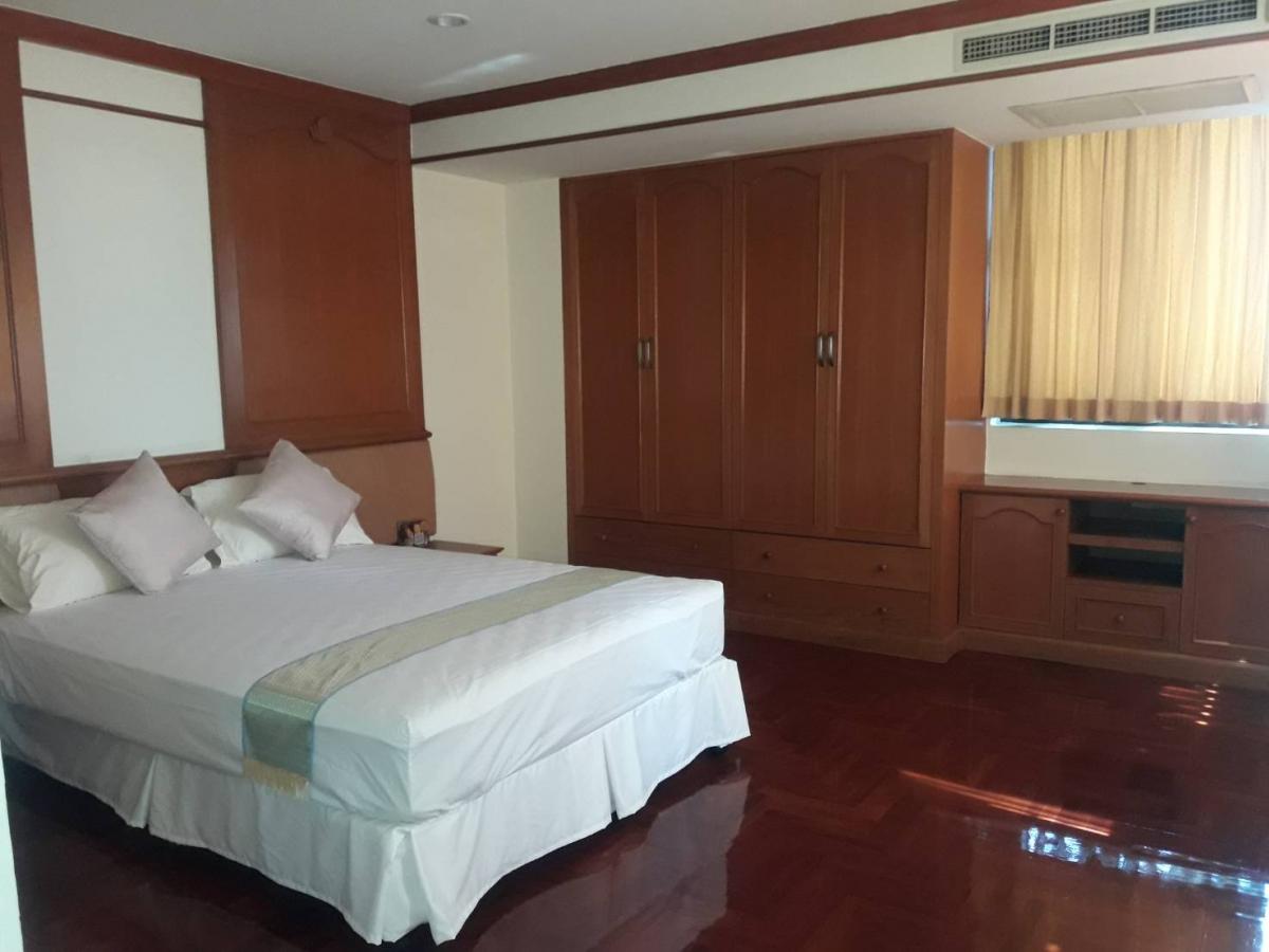 ร่วมสุข คอนโด [Ruamsuk Condo]