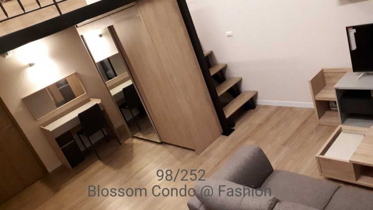 บลอสซั่ม คอนโด แอท แฟชั่น [Blossom Condo @ Fashion]