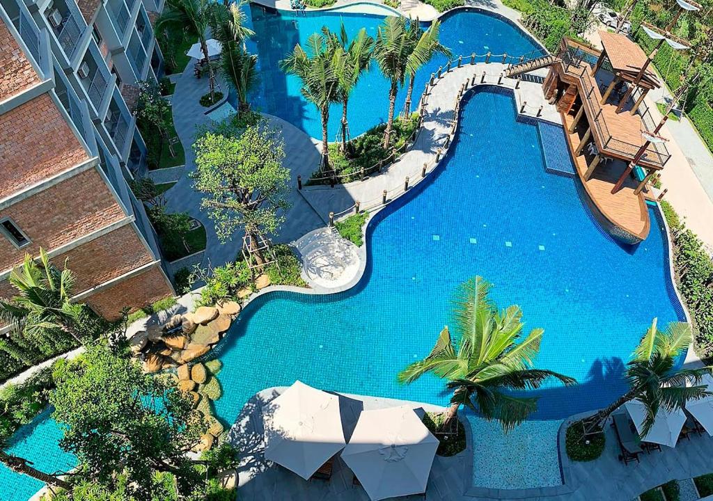 เดอะ ไทเทิ้ล เรสซิเดนซีส์ [The Title Residencies]