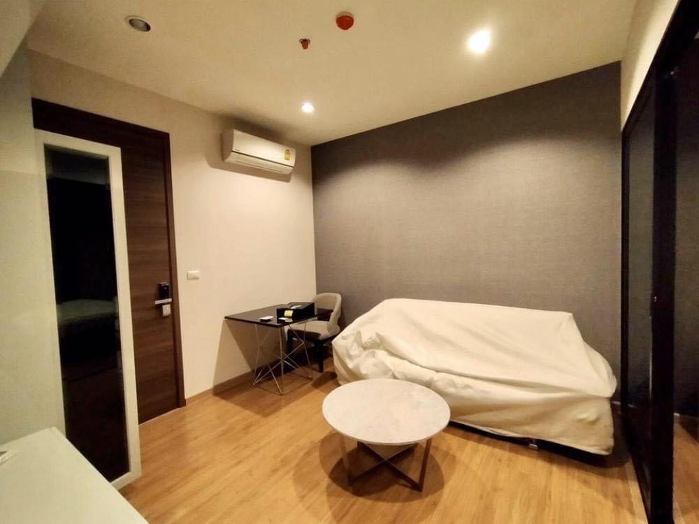 ชีวาทัย เรสซิเดนซ์ บางโพ [Chewathai Residence Bang Pho]