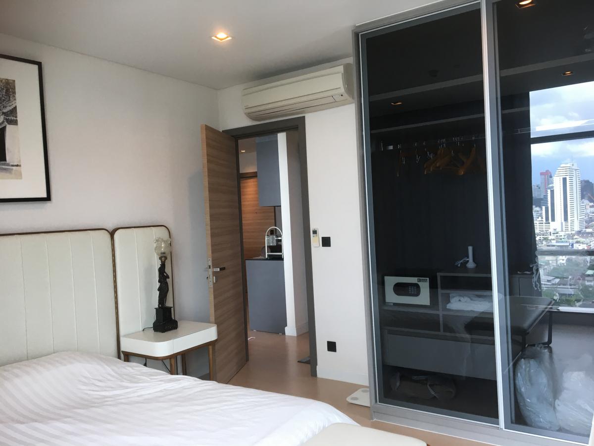 The Room Charoenkrung 30