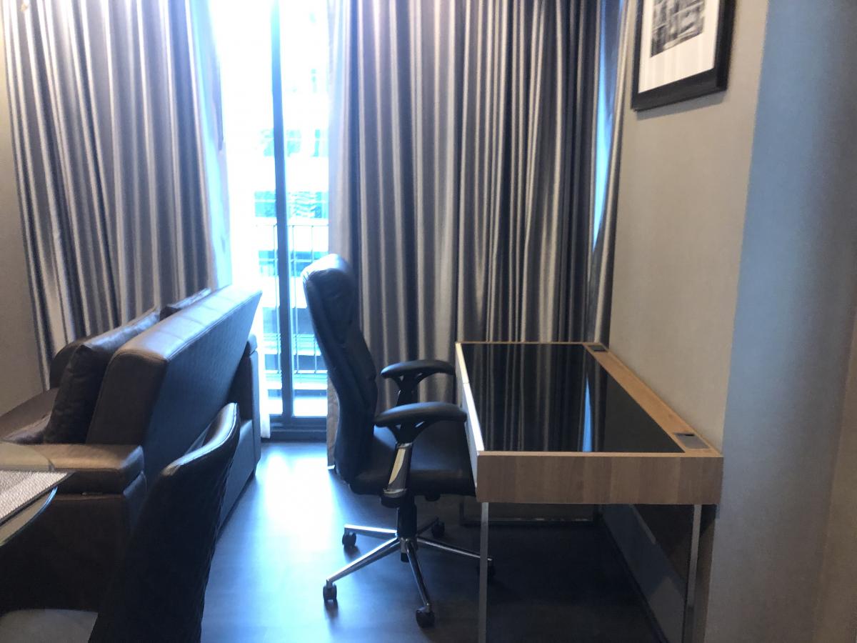 เอดจ์ สุขุมวิท 23 [Edge Sukhumvit 23]
