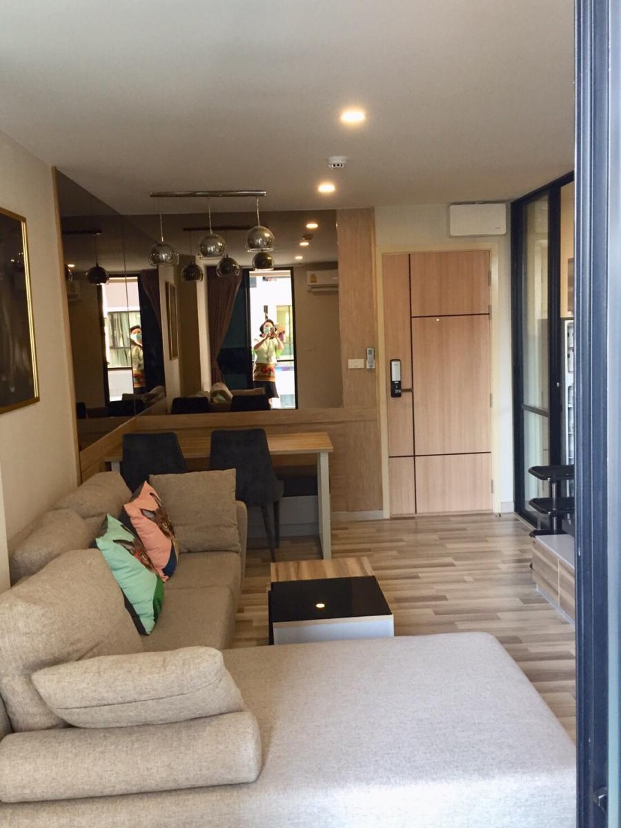 เดอะ คิวบ์ พรีเมียม รัชดา 32 [The Cube Premium Ratchada 32]