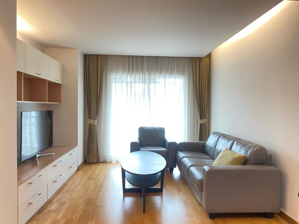 เรสซิเดนซ์ 52 [Residence 52]