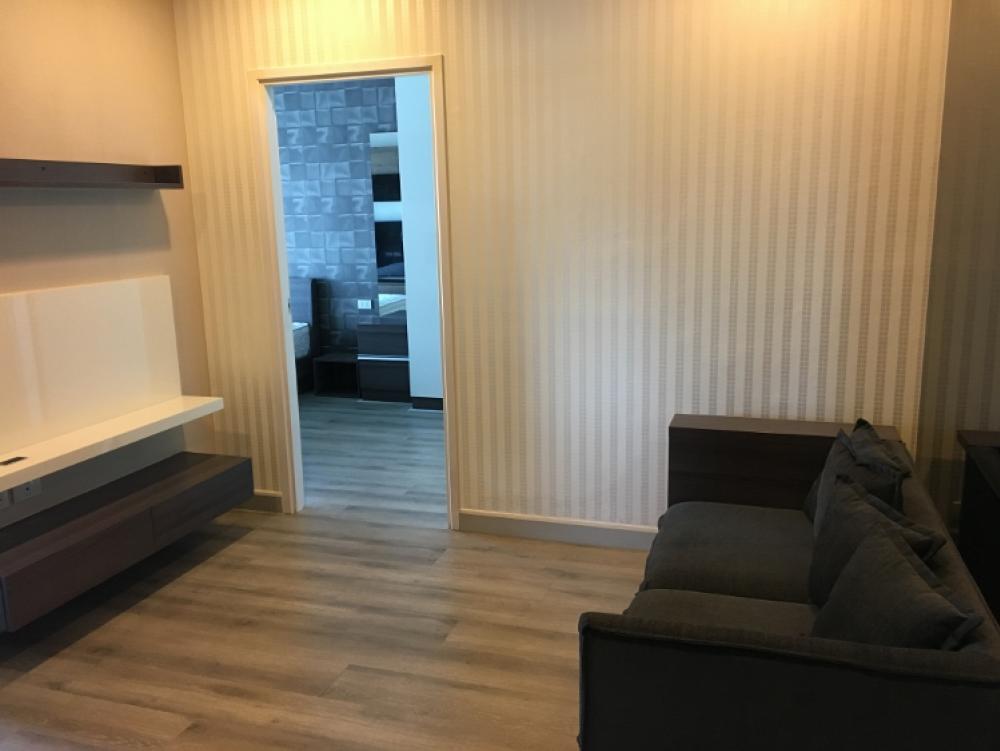 เซ็นทริค สาทร – เซนต์หลุยส์ [Centric Sathorn – St.Louis]