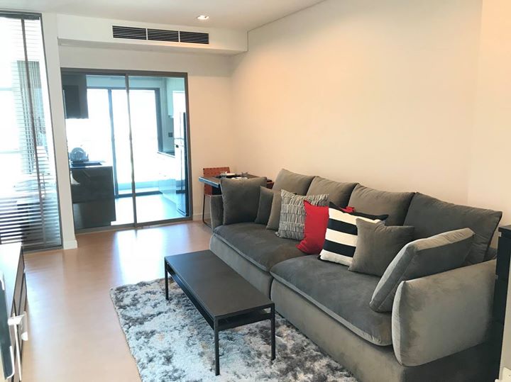 เดอะรูม เจริญกรุง 30 [The Room Charoenkrung 30]