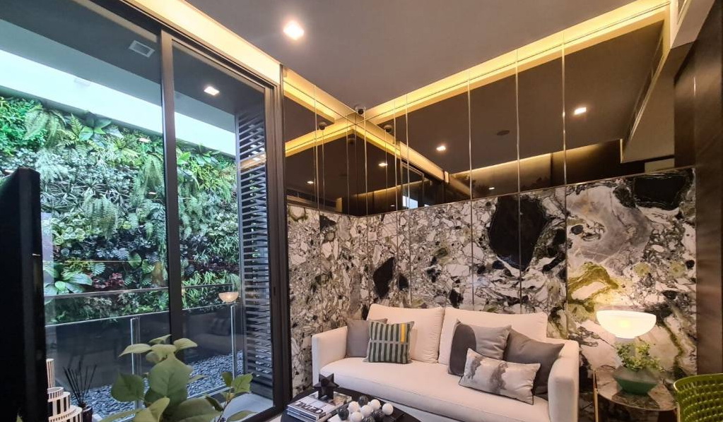 เดอะ เครสท์ พาร์ค เรสซิเดนเซส [The Crest Park Residences]