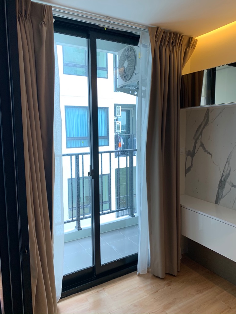 โมเดิร์น คอนโด จรัญ 79 [Modern Condo Charan 79]