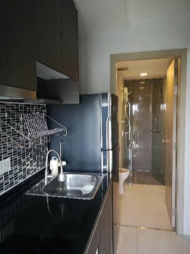โมนีค สุขุมวิท 64 [Moniiq Sukhumvit 64]
