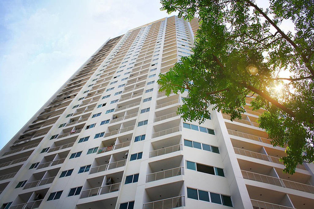 เอดี ไฮแอท คอนโดมิเนียม [AD Hyatt Condominium]
