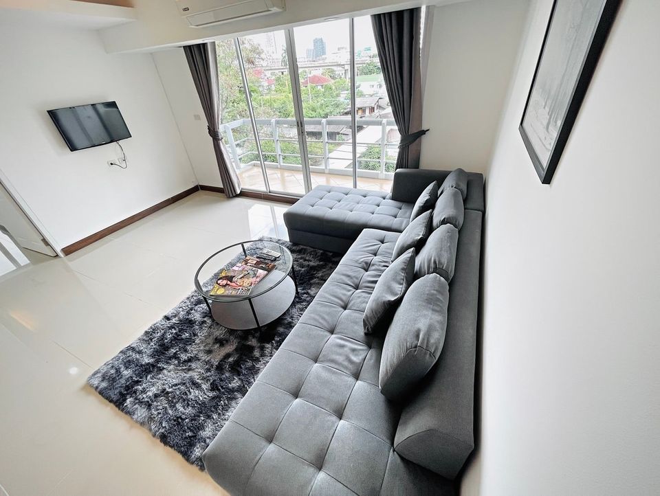 เดอะ วอเตอร์ฟอร์ด สุขุมวิท 50 [The Waterford Sukhumvit 50]