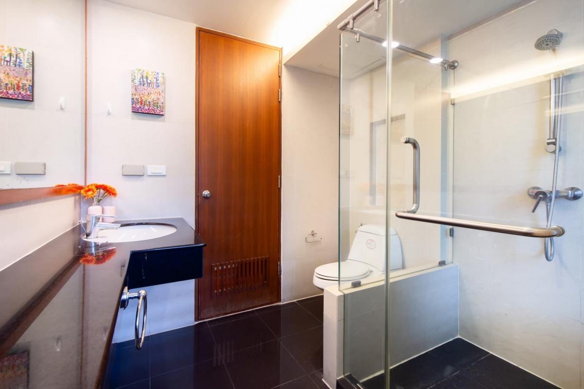 สาทร แกลเลอรี่ เรสซิเดนซ์ [Sathorn Gallery Residences]