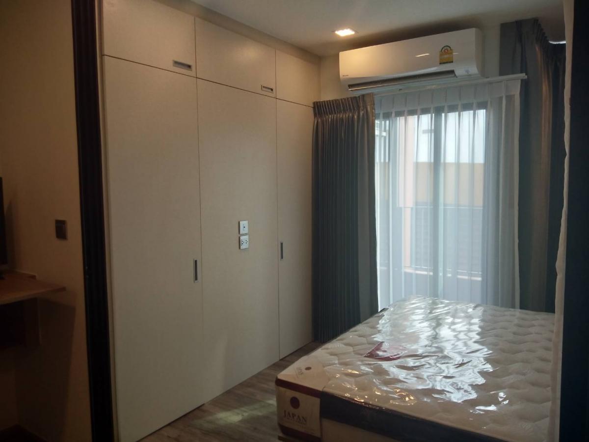 Brown Condo phaholyothin 67