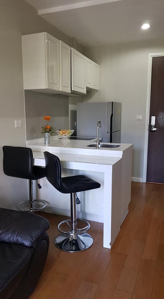 คอนโดเลต ดเวล สุขุมวิท 26 [Condolette Dwell Sukhumvit 26]