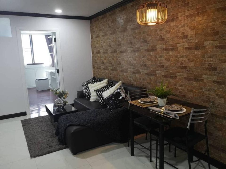 Supalai Place Sukhumvit 39