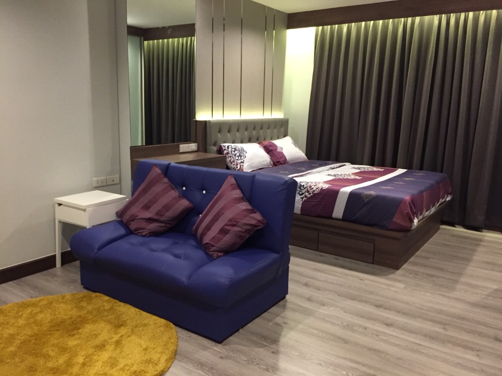 ลุมพินี เซ็นเตอร์ สุขุมวิท 77 [Lumpini Center Sukhumvit 77]