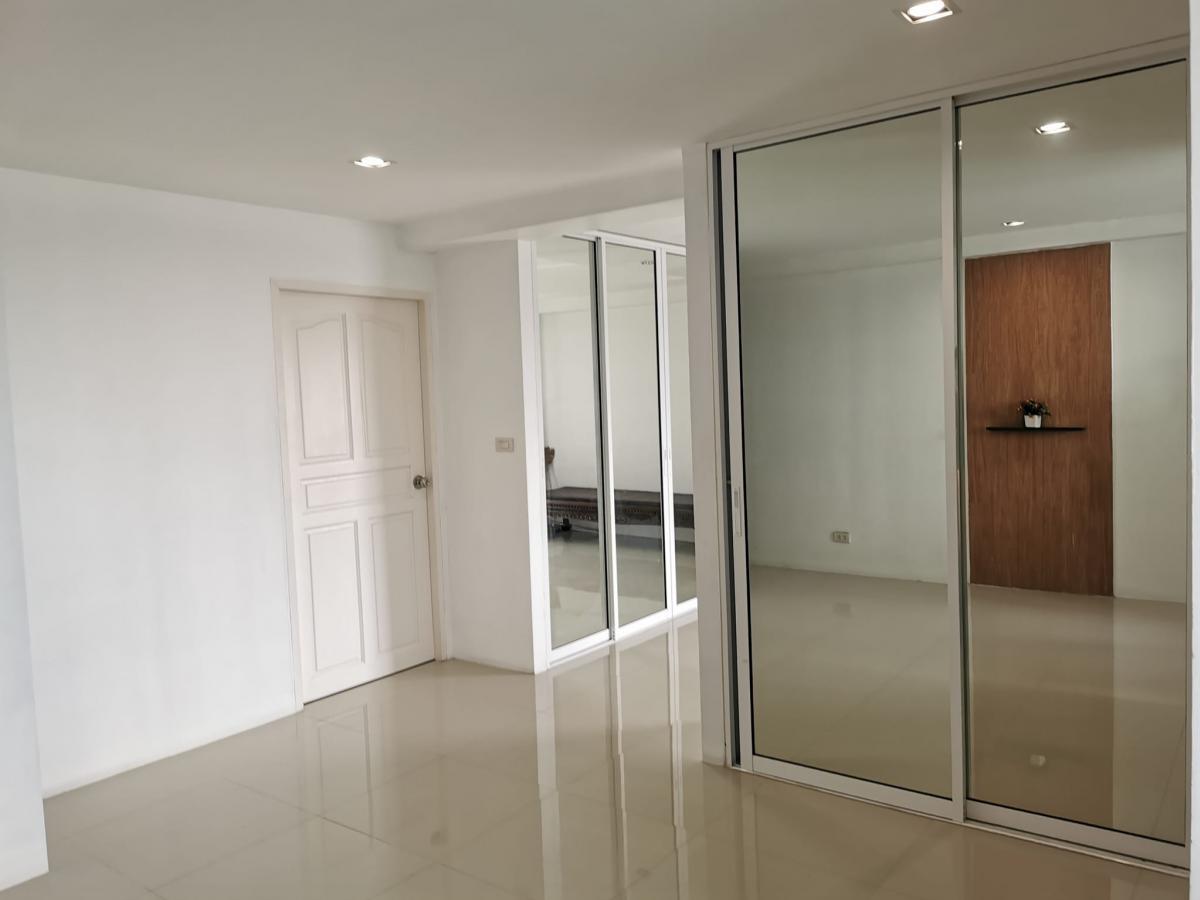 ซี เอ็น พี คอนโดมิเนียม [CNP Condominium]