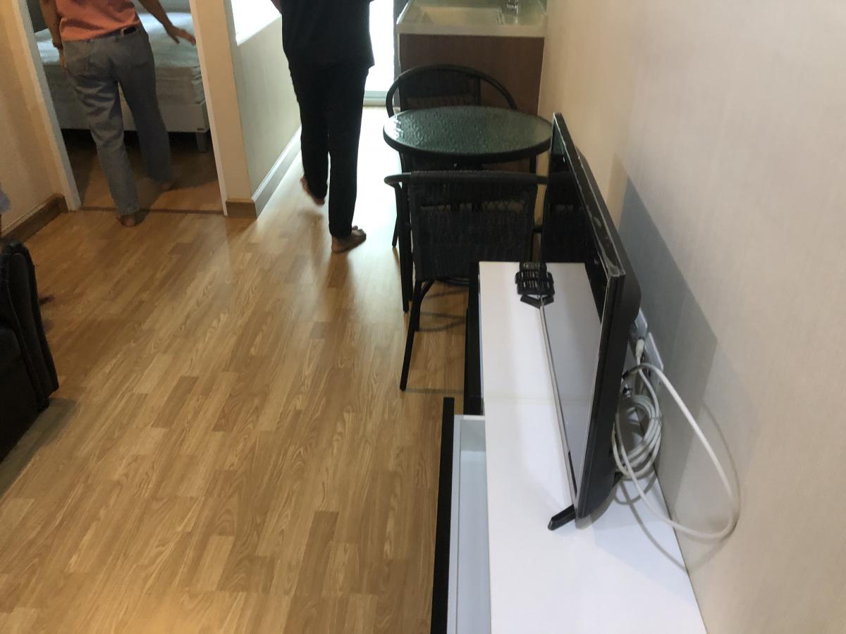 ทัวร์มาลีน ไลท์ สาทร-ตากสิน [TOURMALINE LITE SATHORN – TAKSIN]