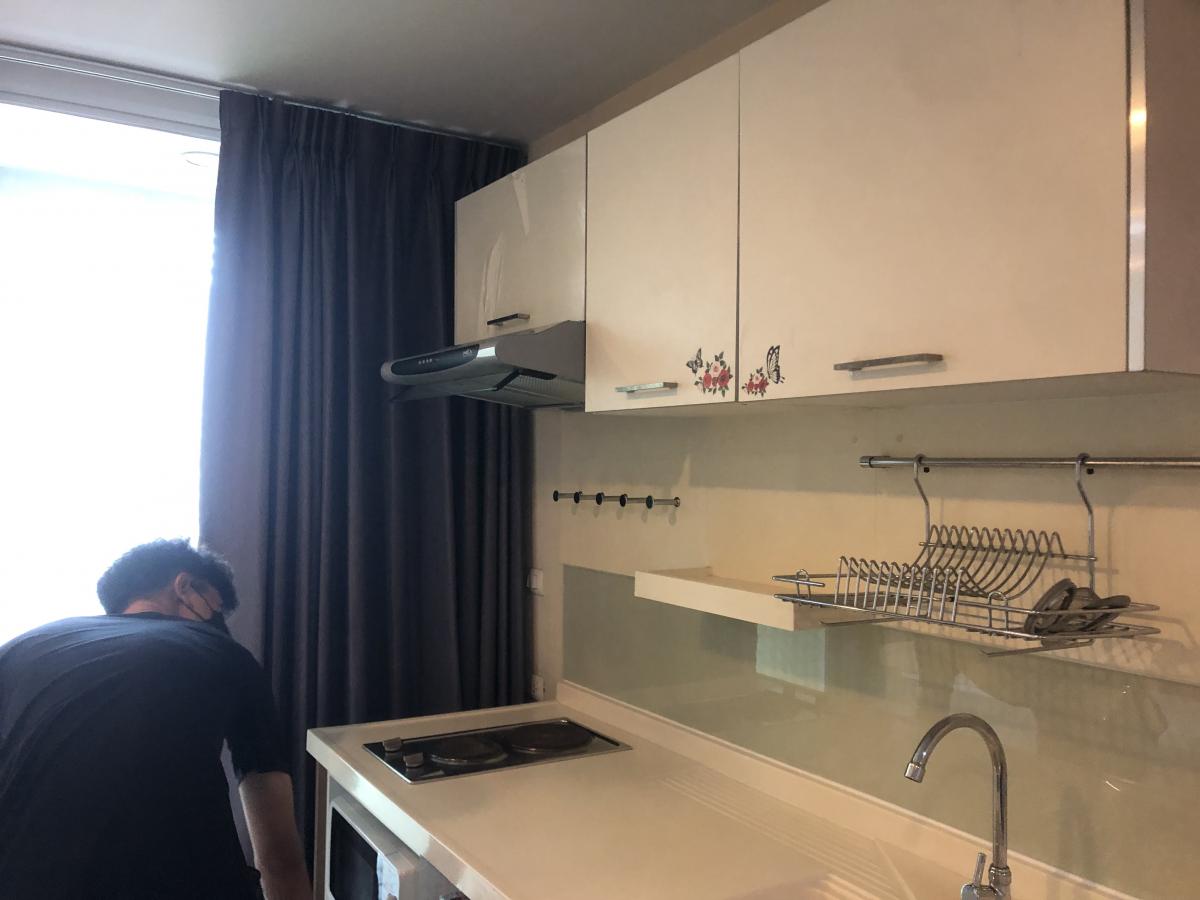 ทัวร์มาลีน ไลท์ สาทร-ตากสิน [TOURMALINE LITE SATHORN – TAKSIN]