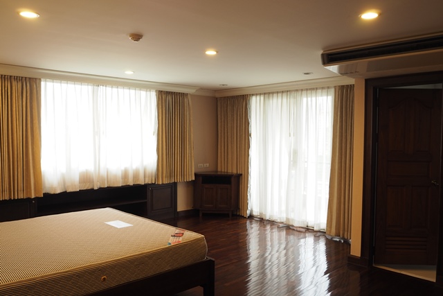 นครา แมนชั่น [Nagara Mansion]