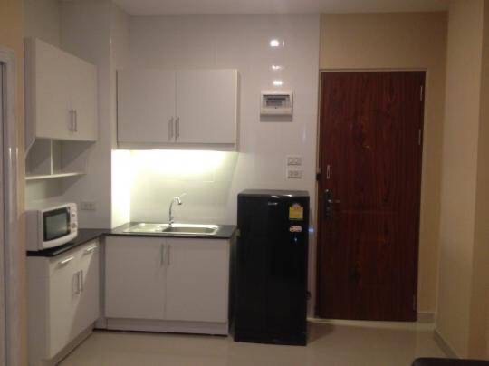 ซีซี คอนโดมิเนียม 1 [CC Condominium 1]
