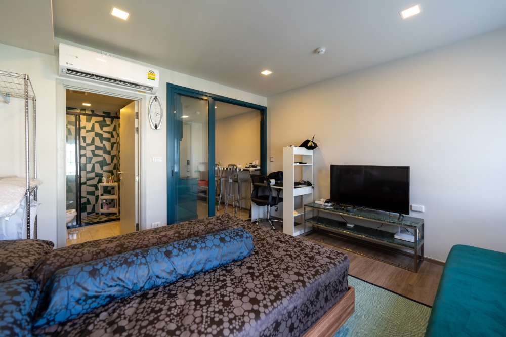 เดอะ เบส สุขุมวิท 50 [THE BASE Sukhumvit 50]