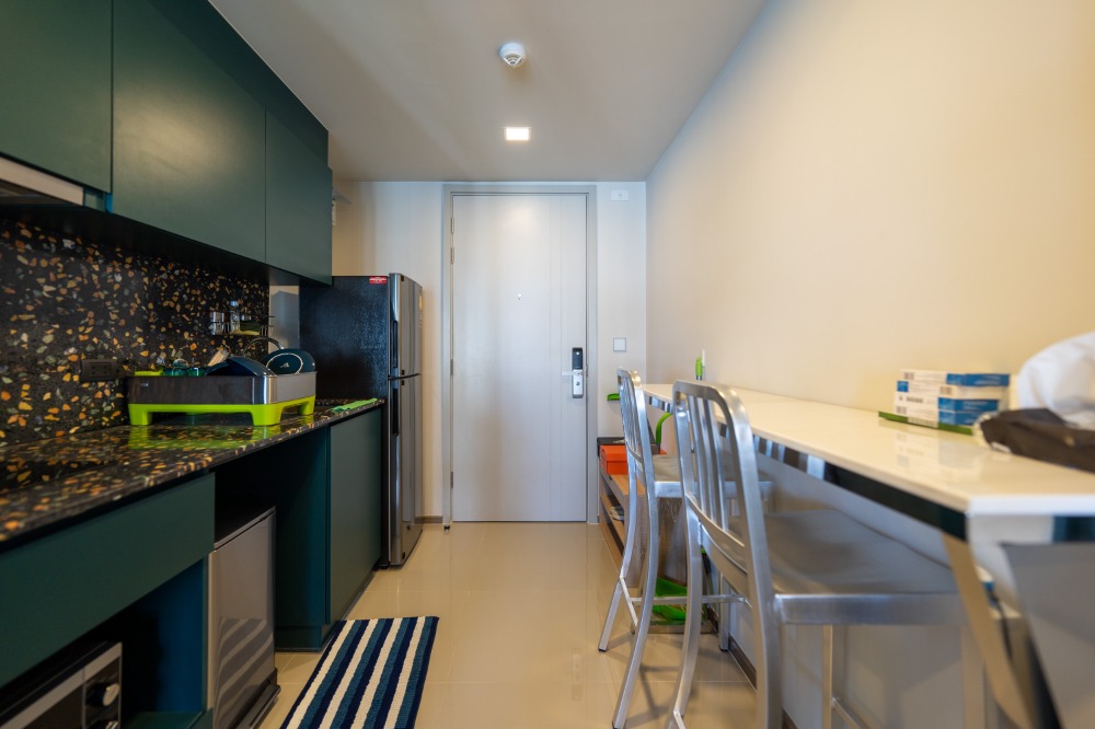 เดอะ เบส สุขุมวิท 50 [THE BASE Sukhumvit 50]