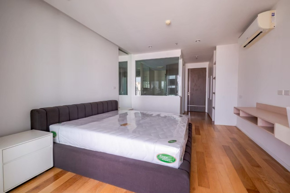 15 สุขุมวิท เรสซิเด็นซ์ [15 Sukhumvit Residences]