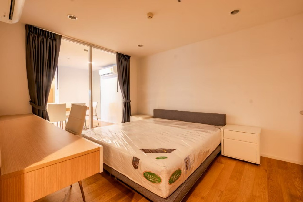 15 สุขุมวิท เรสซิเด็นซ์ [15 Sukhumvit Residences]