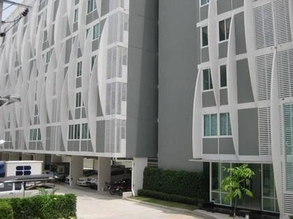 Bliz Condominium Rama 9 - Hua Mak