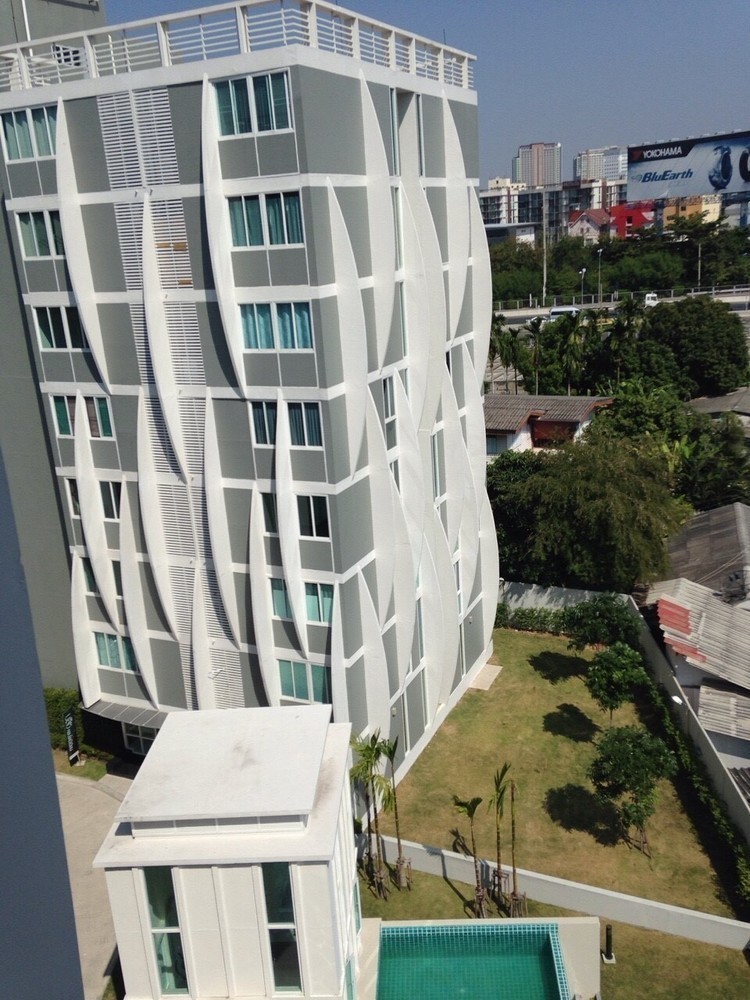 Bliz Condominium Rama 9 - Hua Mak