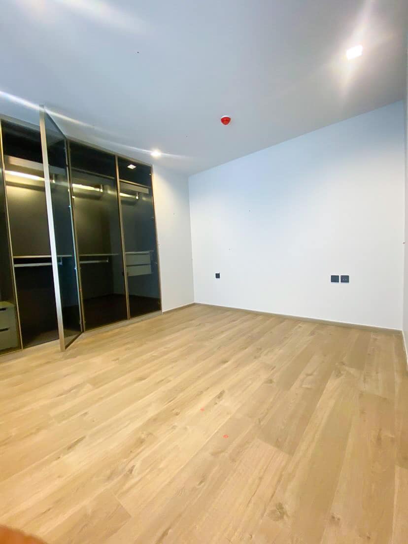 เดอะ เครสท์ พาร์ค เรสซิเดนเซส [The Crest Park Residences]
