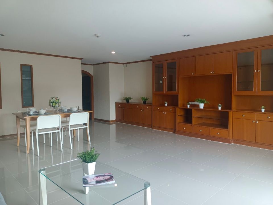 เดอะ วอเตอร์ฟอร์ด พาร์ค สุขุมวิท 53 [The Waterford Park Sukhumvit 53]