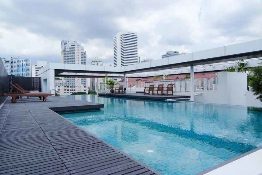 เออร์บานา สุขุมวิท 15 [Urbana Sukhumvit 15]