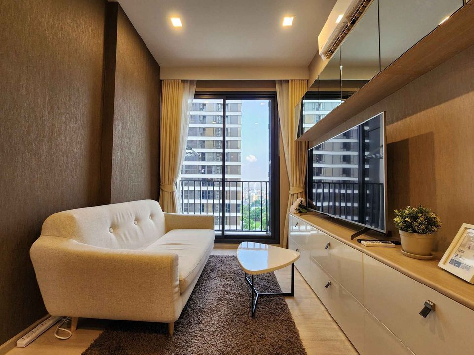 เอ็ม ทองหล่อ เท็น [M Thonglor 10]