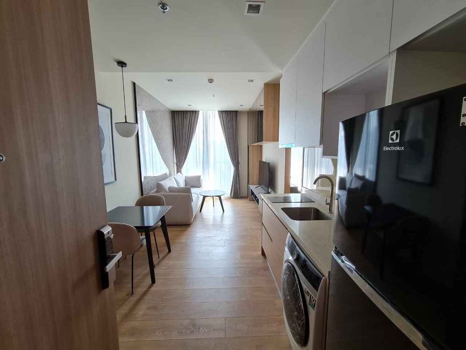 โนเบิล อราวน์ สุขุมวิท 33 [Noble Around Sukhumvit 33]