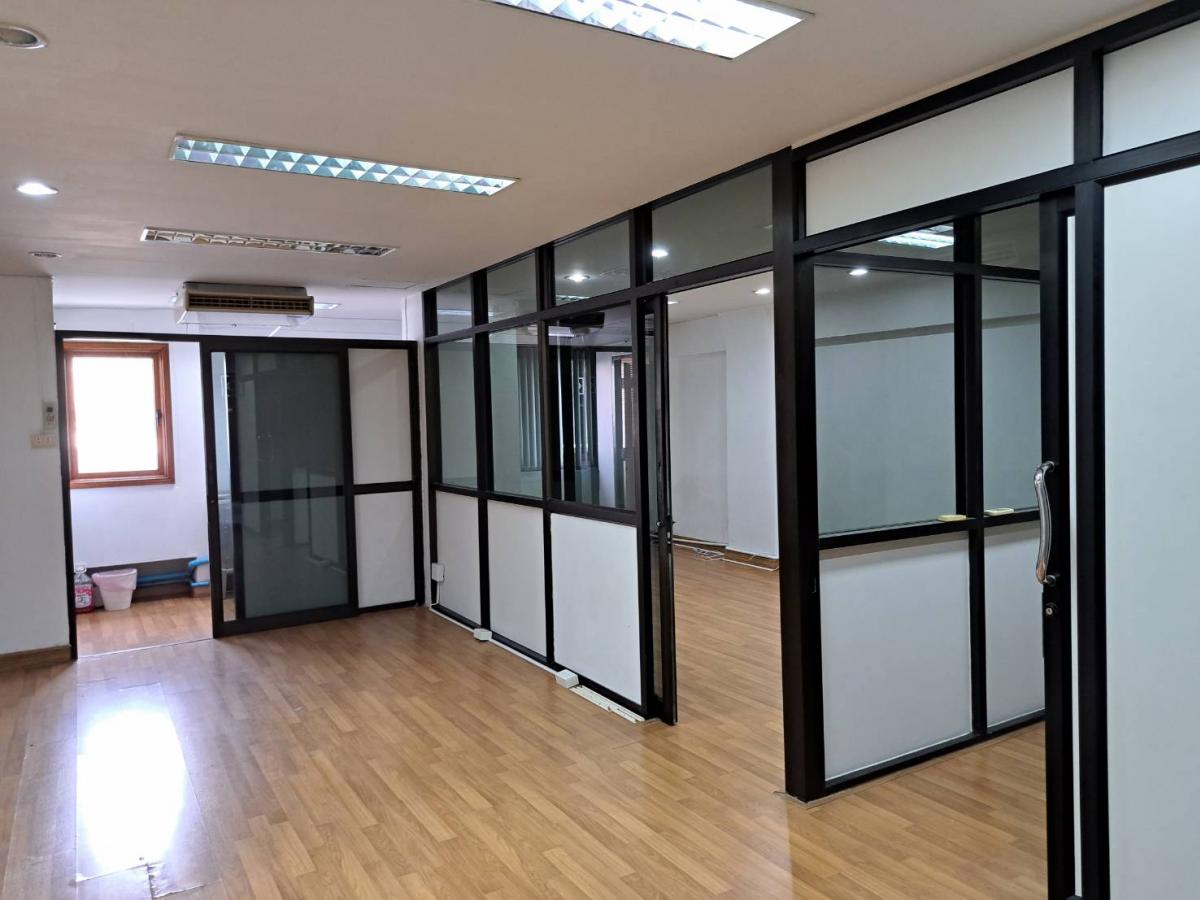 Sailom Condominium