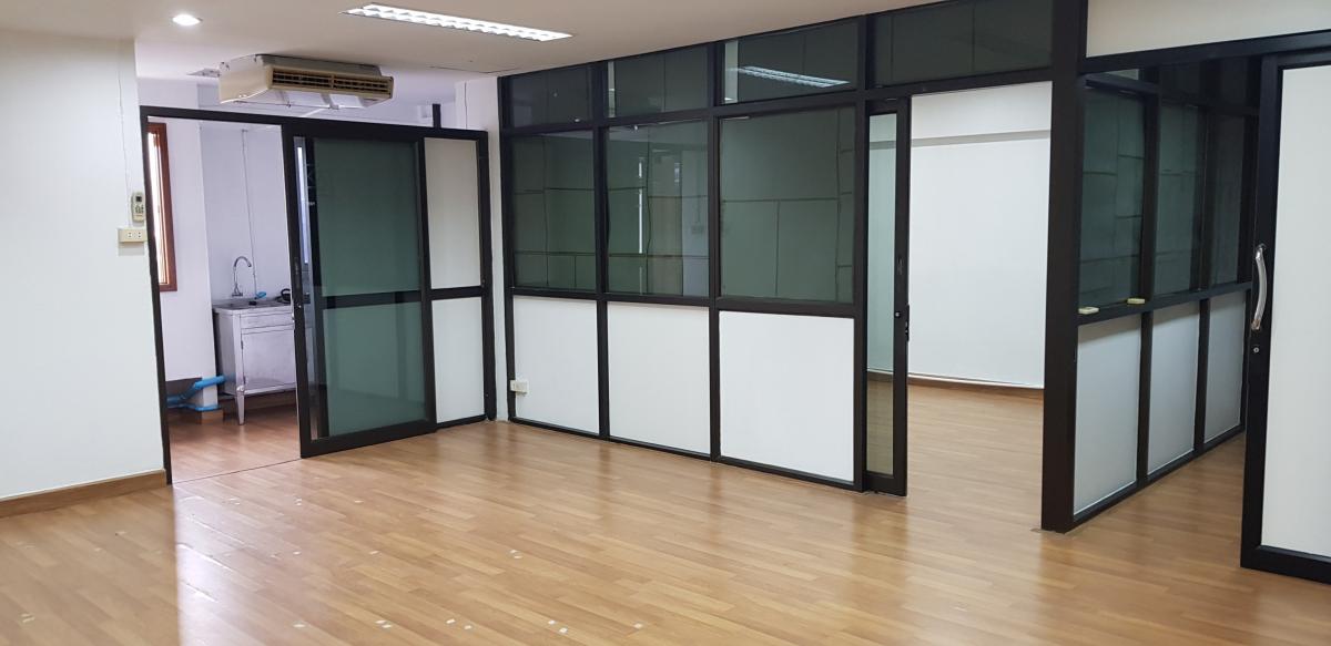 Sailom Condominium
