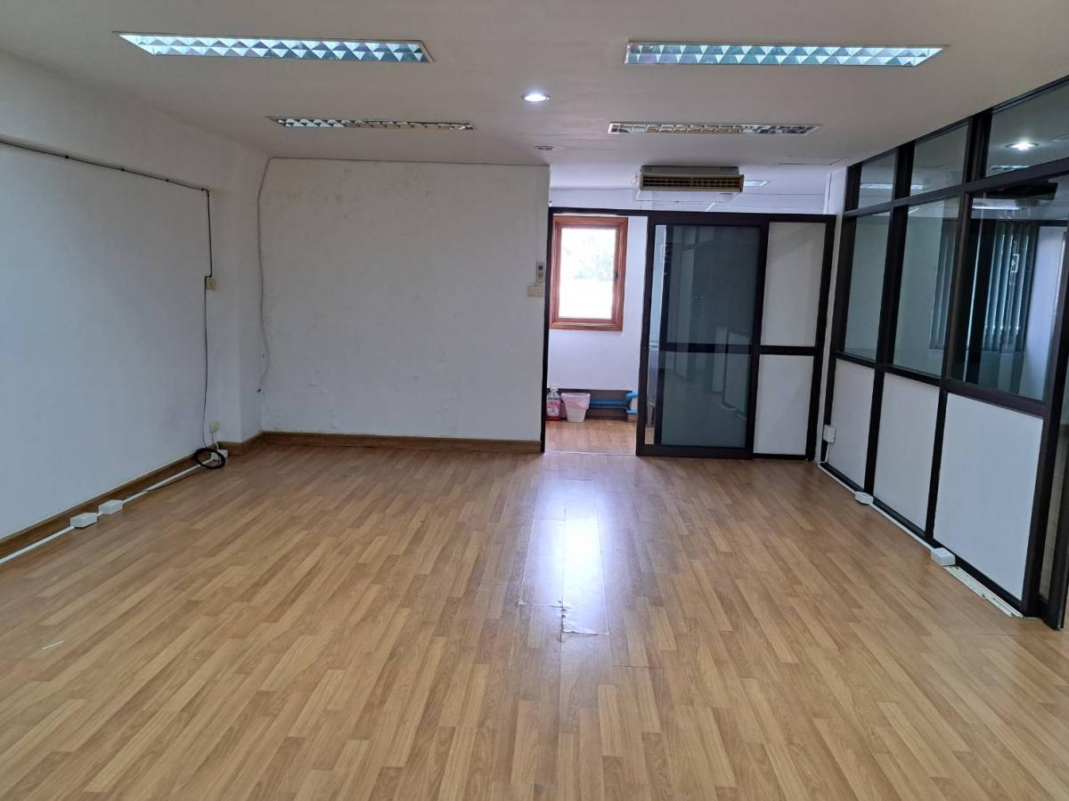 Sailom Condominium