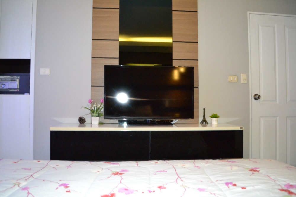 เดอะ วอเตอร์ฟอร์ด สุขุมวิท 50 [The Waterford Sukhumvit 50]