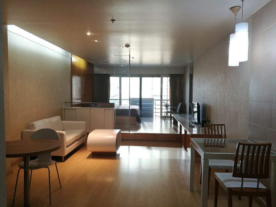 เดอะ แกรนด์ คอนโด [The Grand Condo]