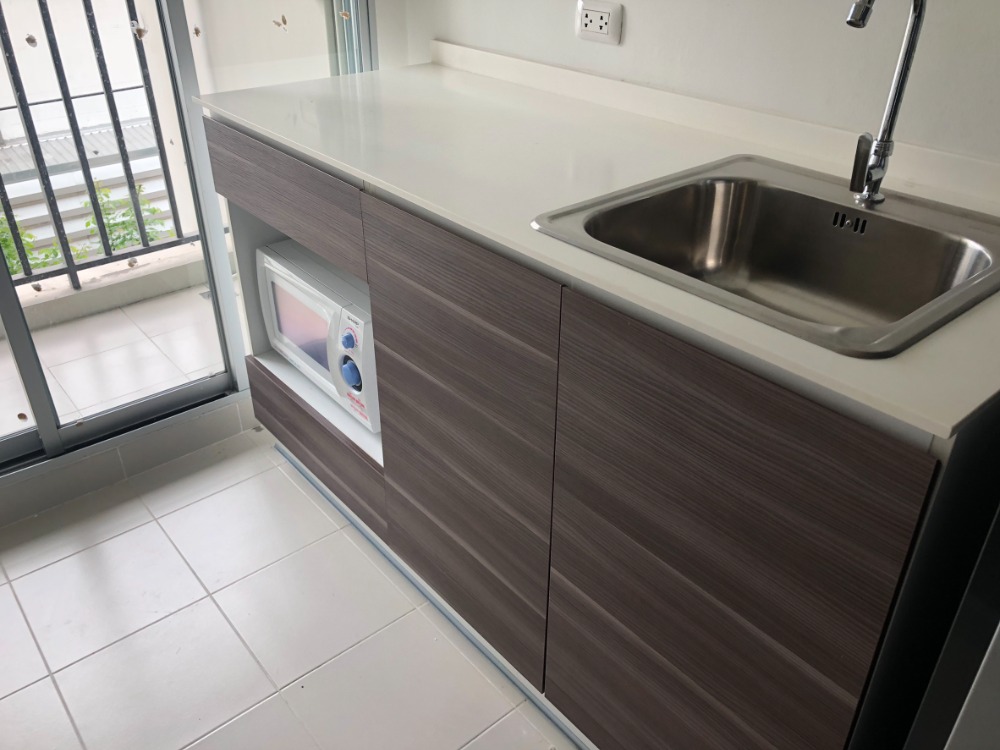 ดี คอนโด สาธุประดิษฐ์ 49 [D Condo Sathupradit 49]