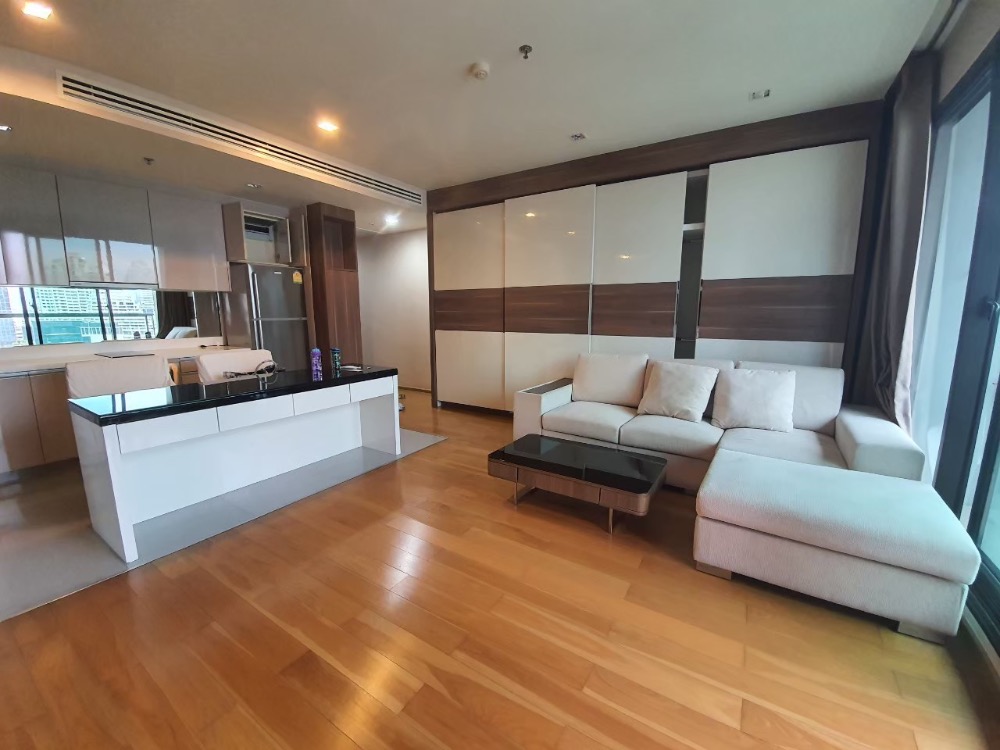 ดิ แอดเดรส สาทร [The Address Sathorn]