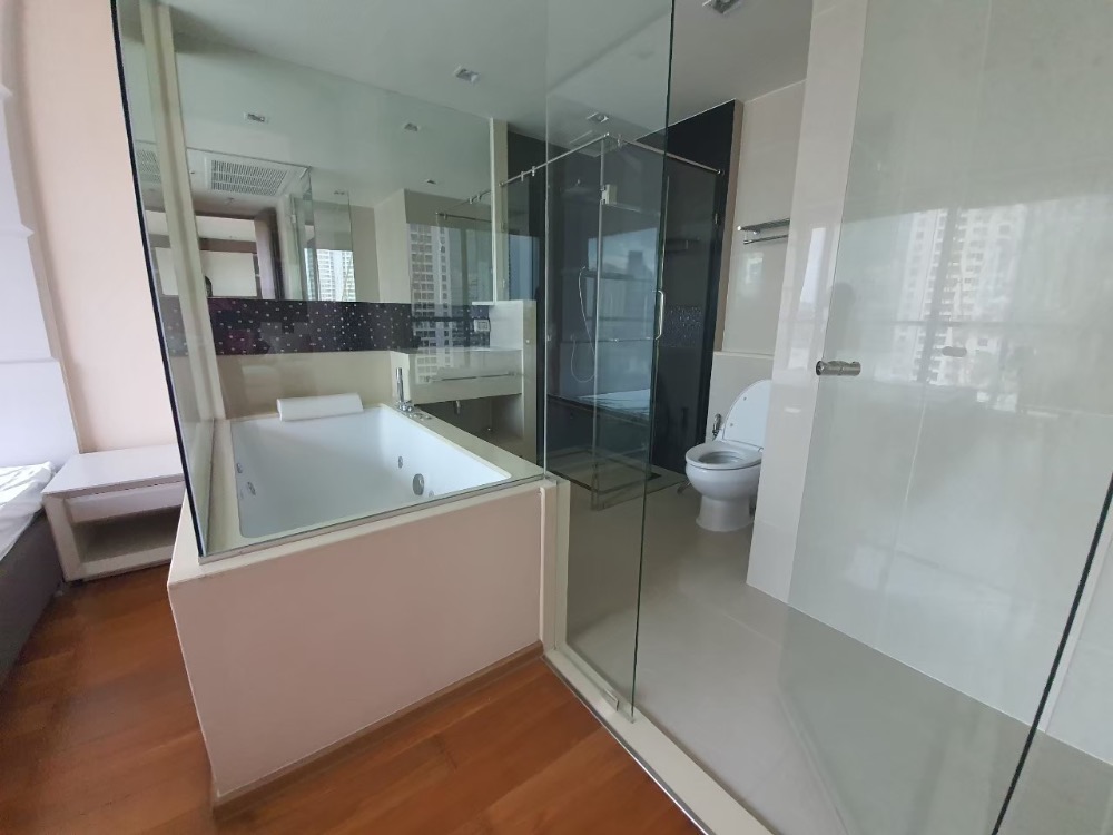 ดิ แอดเดรส สาทร [The Address Sathorn]