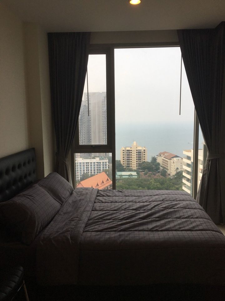 เดอะ ริเวียร่า วงศ์อมาตย์ บีช [The Riviera Wong Amat Beach]