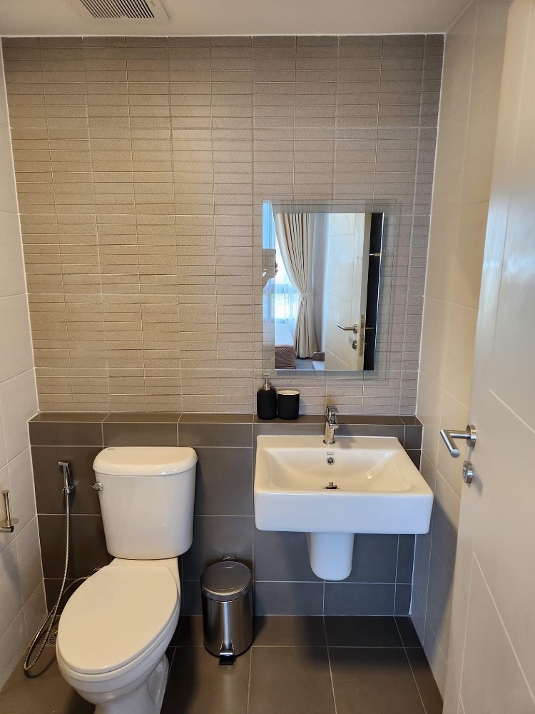 ดีคอนโด ไฮด์อเวย์-รังสิต [D condo hideaway-rangsit]