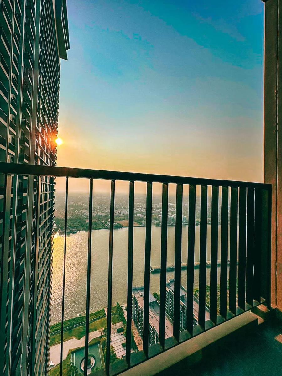 เดอะ โพลิแทน รีฟ [The Politan Rive]