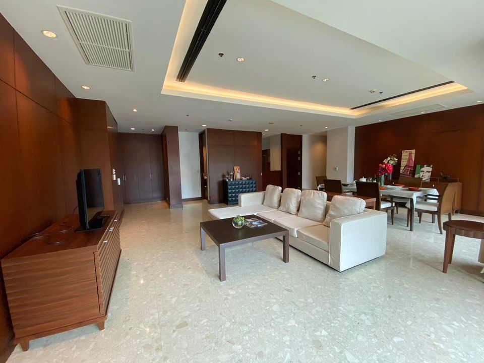 รอยัล เรสสิเดนซ์ พาร์ค [Royal Residence Park]