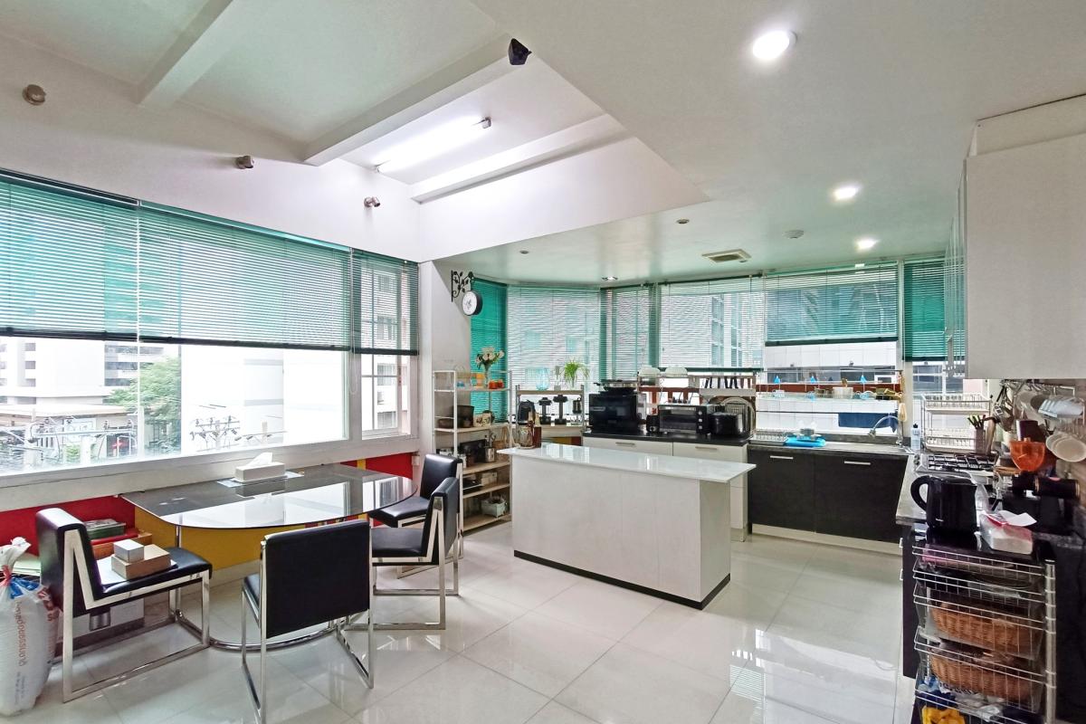 พรีเมียร์ คอนโด สุขุมวิท 24 [Premier Condo Sukhumvit 24]