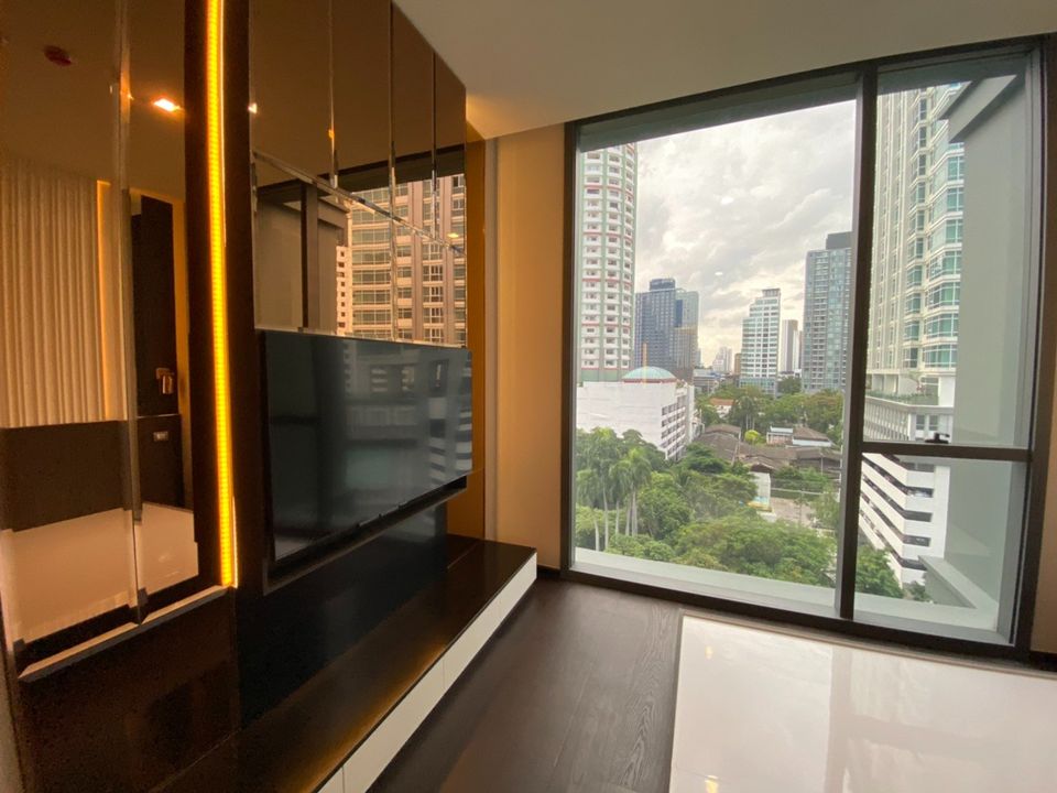 ลาวีค สุขุมวิท 57 [LAVIQ Sukhumvit 57]
